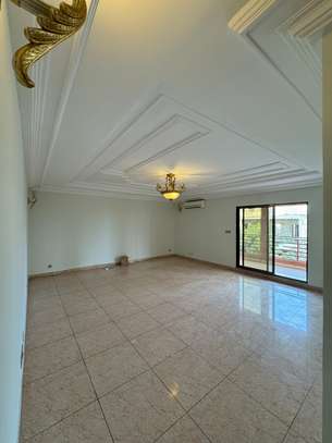 Grand standing image 7