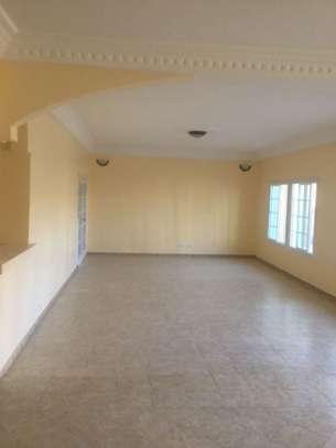 Maison à Louer aux Almadies image 4
