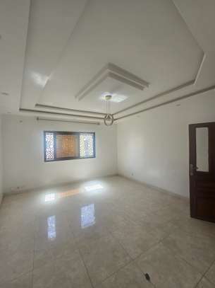 Appartement F3 Sacré Cœur 3 image 2