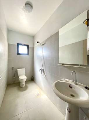 Appartement et magasin commercial à louer image 5