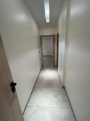Appartement F4 à louer au plateau image 3