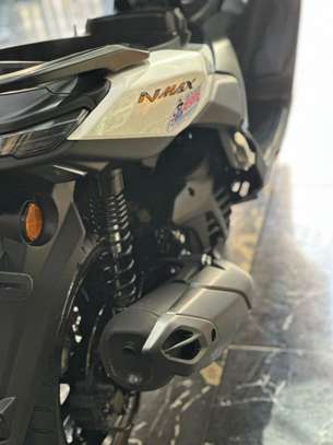 Nmax 125 2025 avec cmc image 12