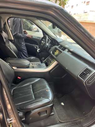 Range Rover Sport image 2