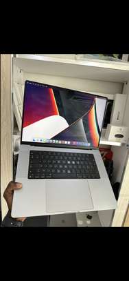 MacBook Pro  2021 16 Pouces - M1 Pro | 16GB RAM | 512 image 3
