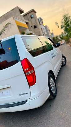 HYUNDAI GRAND STAREX 12 places image 6