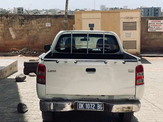 Mitsubishi l200 image 7