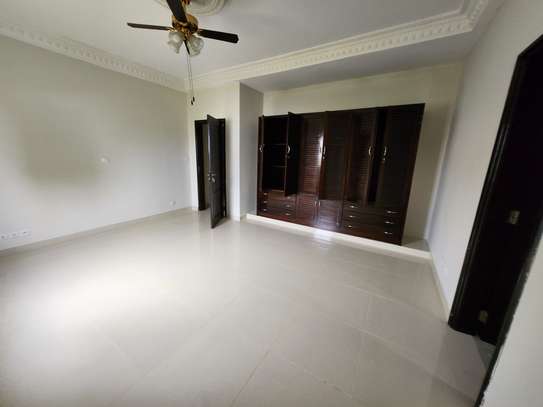 Appartement lumineux F4 à louer almadies image 2