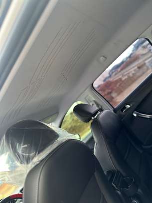 Peugeot 2008 2015 diesel image 5