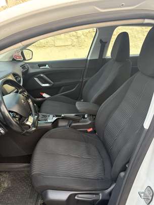 Peugeot 308 modèle 2016 image 7
