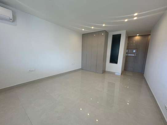 Plateau corniche appartement à louer 4 chambres image 10