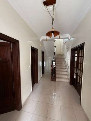 VILLA R+1 A LOUER image 2