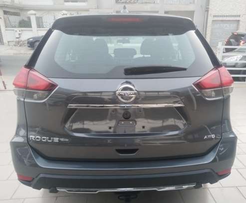 Nissan rogue 2017 image 2