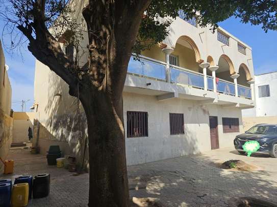 Grande Villa  r+1 à vendre à keur ndiaye lo image 8