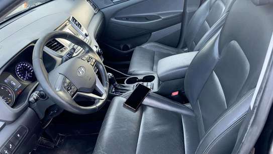 Hyundai tucson 2017 image 4
