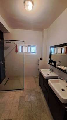MAGNIFIGUE DUPLEX F6 A LOUER AUX ALMADIES image 2