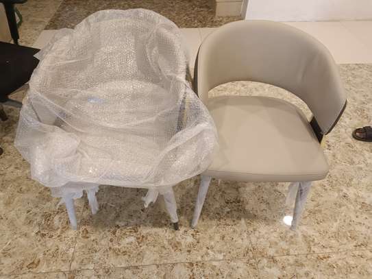 Chaise de Table moderne image 7
