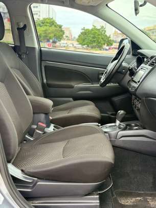Mitsubishi RVR image 8