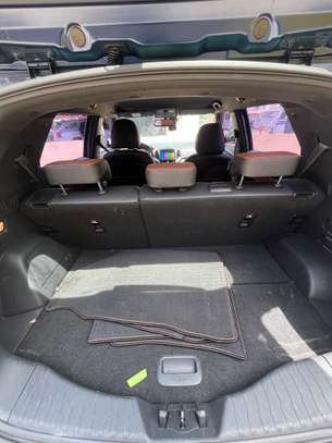 SsangYong Tivoli compacte 5 portes bleu foncé image 8