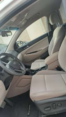 Hyundai Tucson 2017 1,6 litres version 4x4 image 8