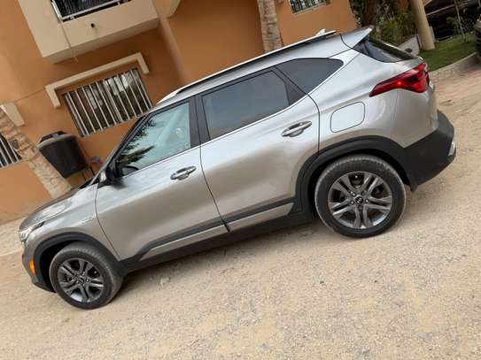 Kia SELTOS image 5