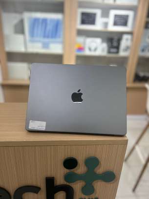 MacBook Pro 2023 14 Pouces - M3 | 8GB RAM | 512 image 2