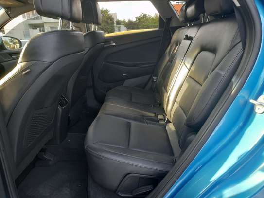 Hyundai tucson image 6