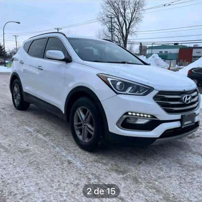 Hyundai Santa Fe SUV blanc essence spacieux image 5