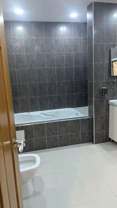 À louer appartement duplex cite asecna image 5