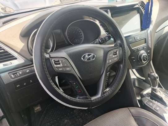 Hyundai Santa Fe image 2
