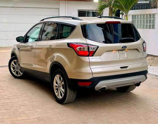 FORD ESCAPE AUTOMATIQUE ESSENCE CLIMATISÉ 1.5 image 8