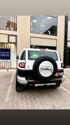 Toyota Fj cruiser image 3