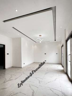 Appartement F5 à louer – Sacré-Cœur image 4