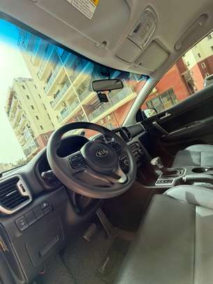Kia sportage image 4