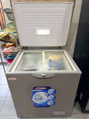 Congelateur 160L à vendre image 3