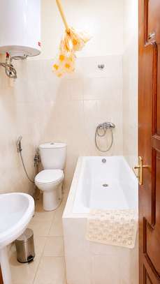 CHAMBRE MEUBLEE  A SACRE COEUR 2 image 3