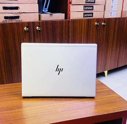 HP EliteBook 840 G5 image 4