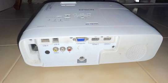 Vidéo projecteur Epson EB-FH06 Full HD – Lampe à remplacer image 3