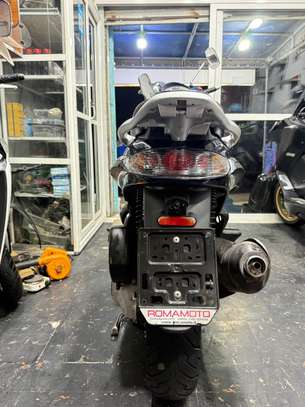 Beverly, Tureur, moteur 250 CC année 2014, venant avec Cmc image 12
