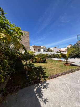 VILLA SDANDING image 1