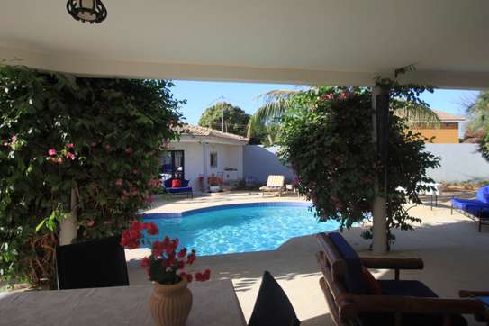 Villa de prestige Ngaparou image 1