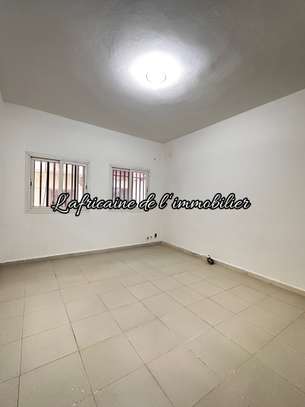 Appartement F3 à louer à Ngor image 2