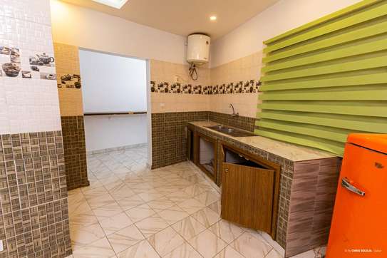 APPARTEMENT 5 CHAMBRES SALON MERMOZ 3 EME ETAGE image 13