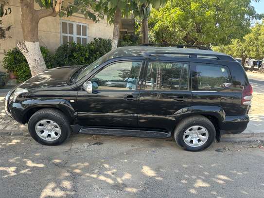 Toyota Prado 2010 image 2