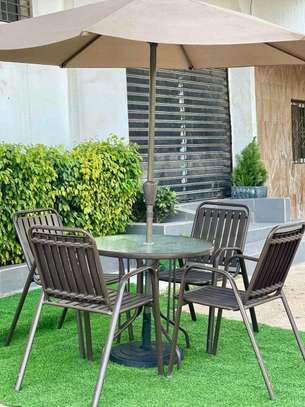 Table 4 chaise image 5