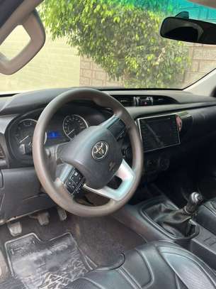 Toyota hilux 2019 image 8