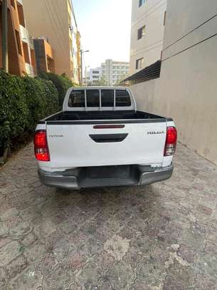 Location pick-up Toyota HILUX Européenne image 3