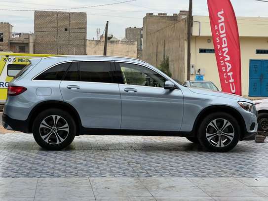 Mercedes benz image 7