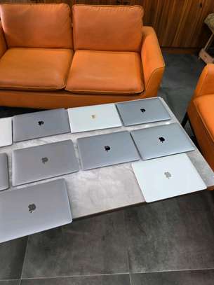 MacBook Air M1 image 1