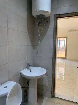 Appartement F4 a Yoff Onomo image 11