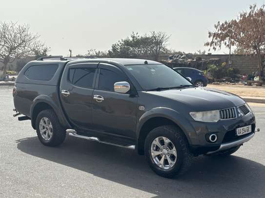 MITSUBSHI L200 2013 image 1